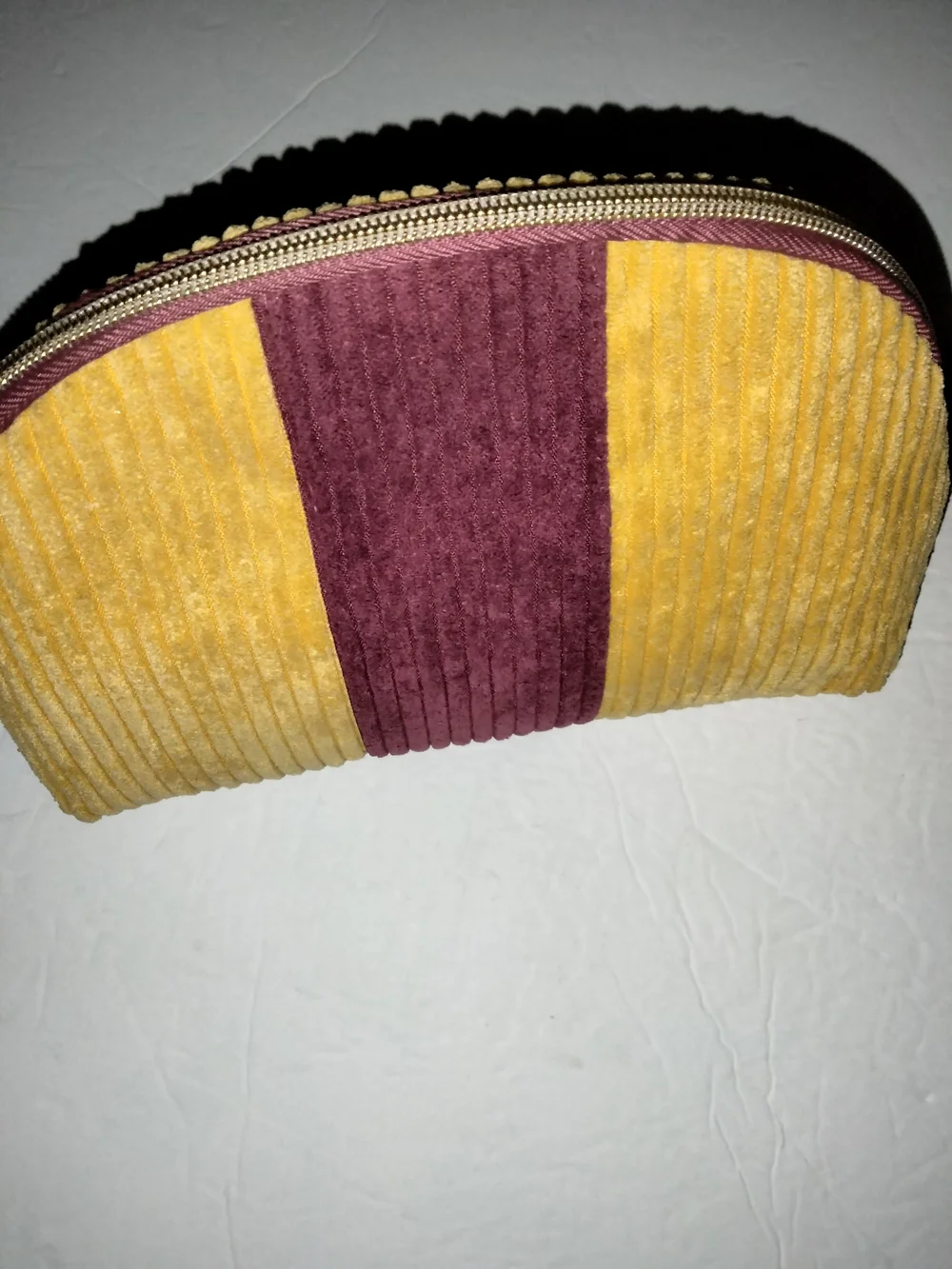 Ipsy (Size 10W X 7L) Burgundy & Gold Ribbed Corduroy Texture Cosmetic Pouch Bag